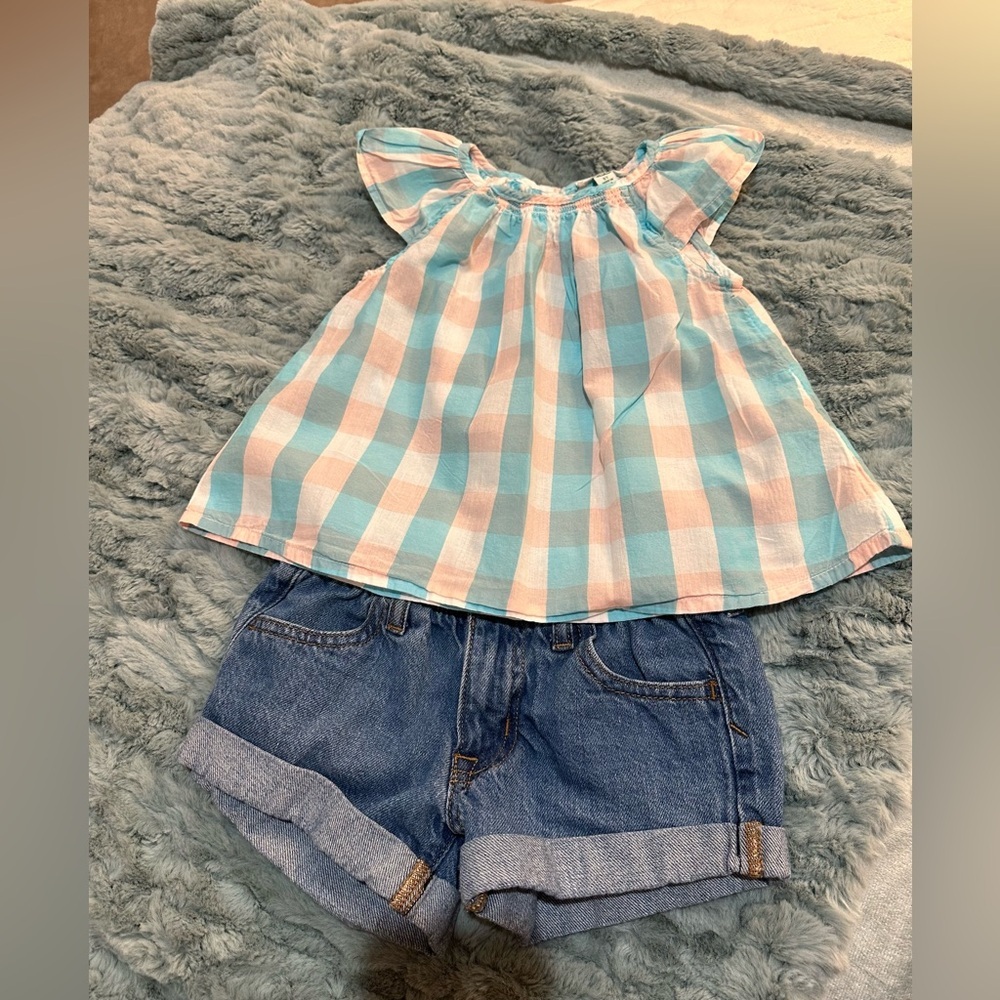 Cat & Jack Shorts and Dip Girls Top Size 4T